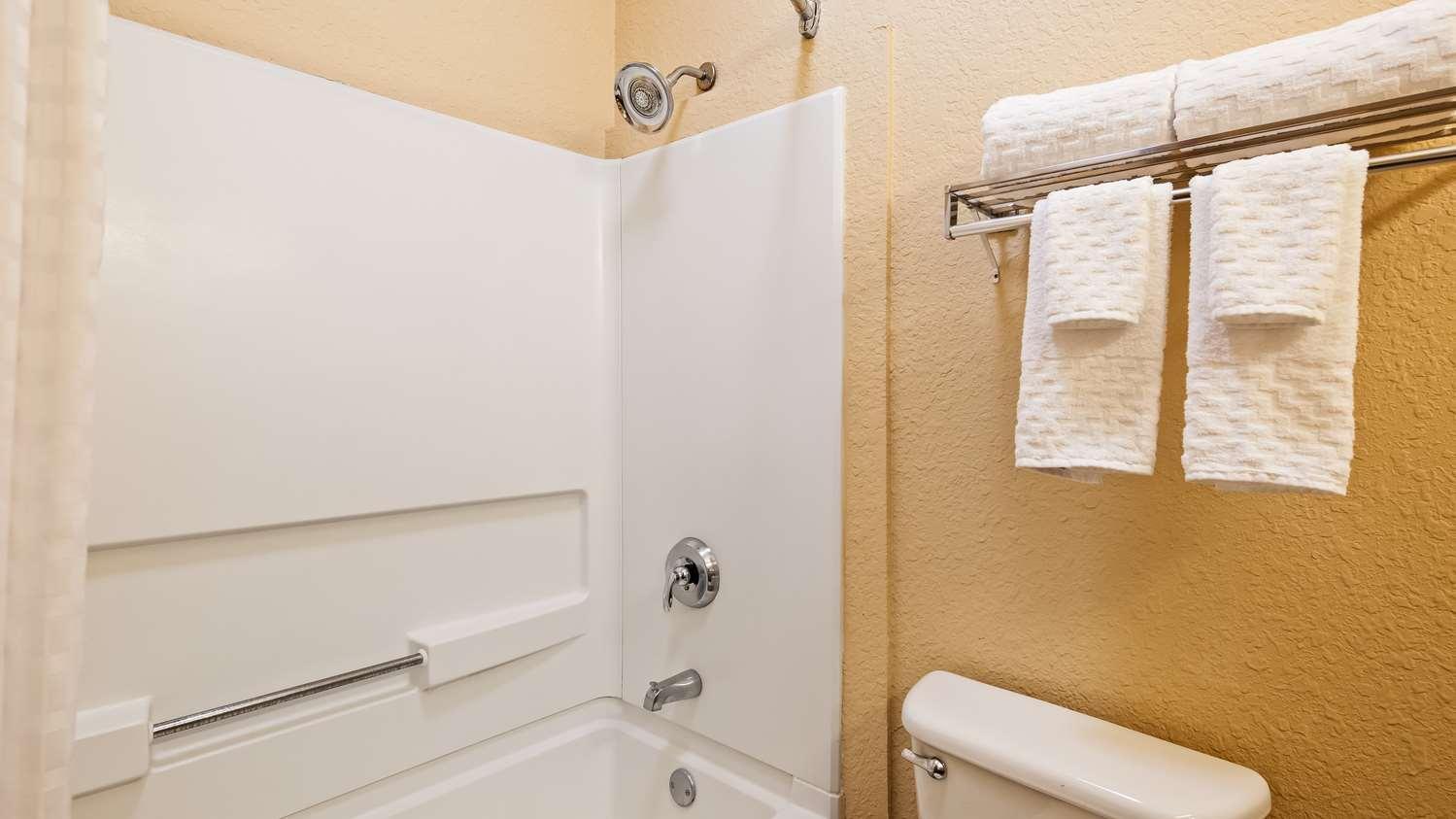 Best Western Plus Strawberry Inn & Suites Knoxville Exteriör bild