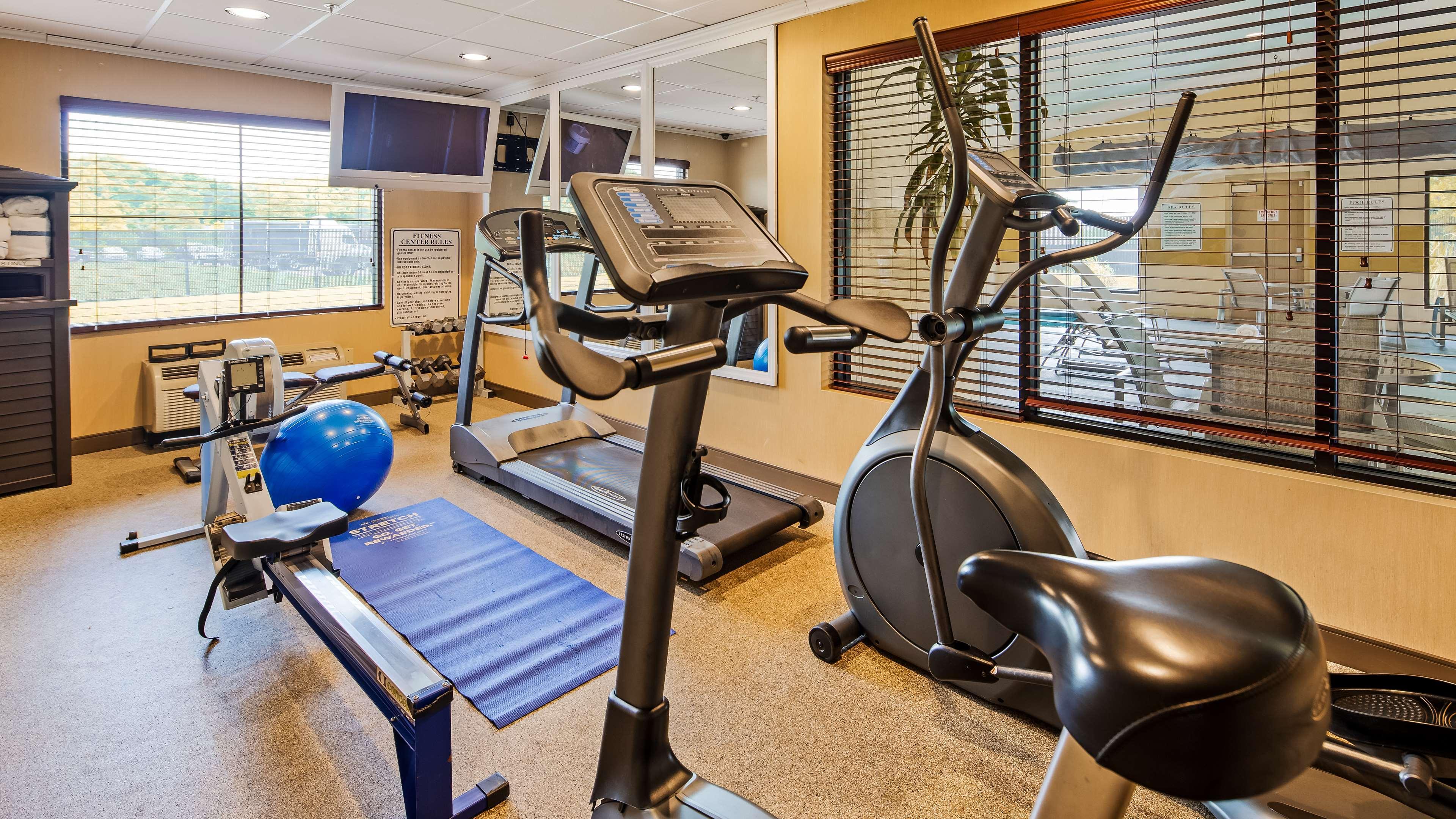 Best Western Plus Strawberry Inn & Suites Knoxville Exteriör bild
