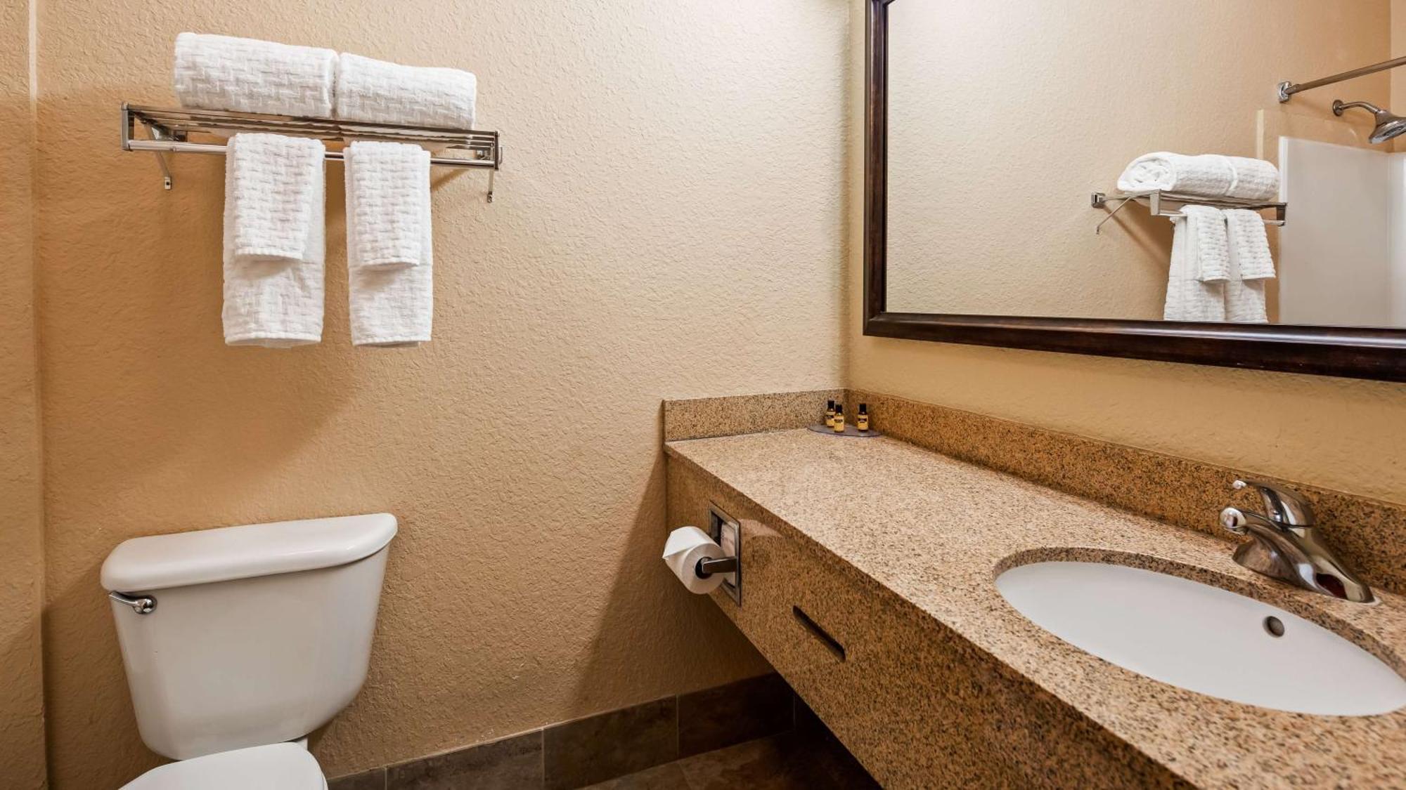 Best Western Plus Strawberry Inn & Suites Knoxville Exteriör bild